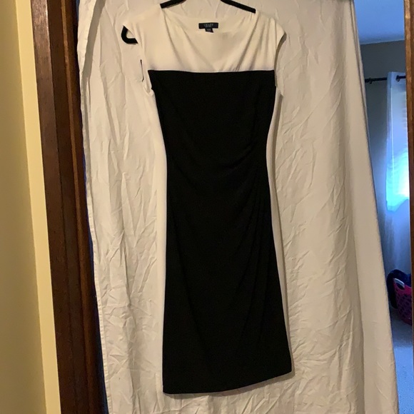 Dress - Picture 8 of 8